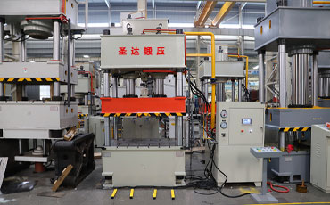 200噸四柱液壓機有多重？